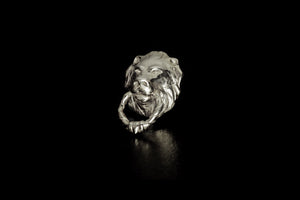 Mr White Lion Lapel pin in 925 silver
